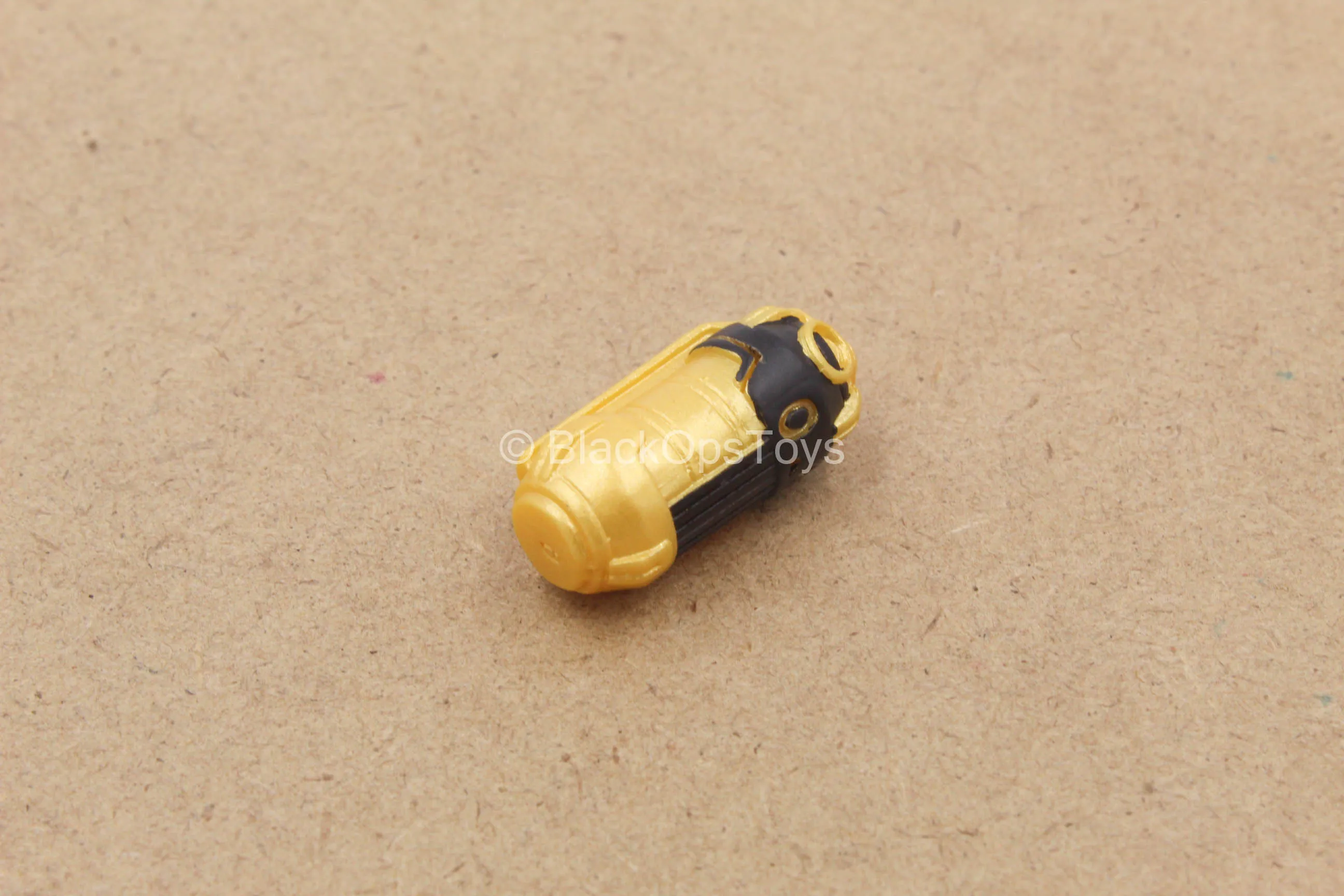 1/12 - Gomez The Roach - Gold Like Grenade