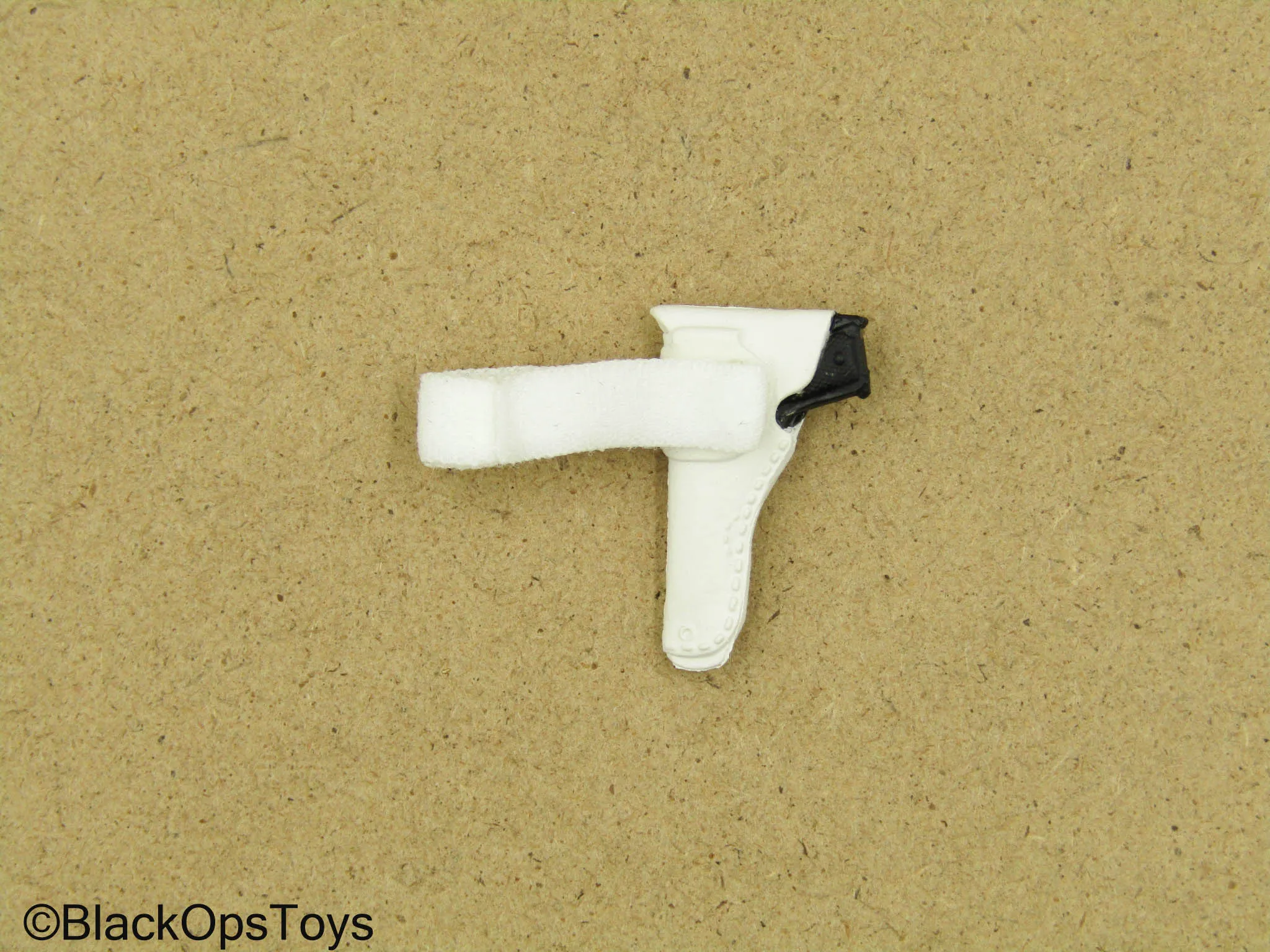 1/12 - Revenger - 1911 Pistol In White Holster