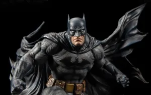 Batman HUSH 1/6 Scale Statue