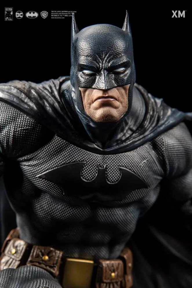 Batman HUSH 1/6 Scale Statue