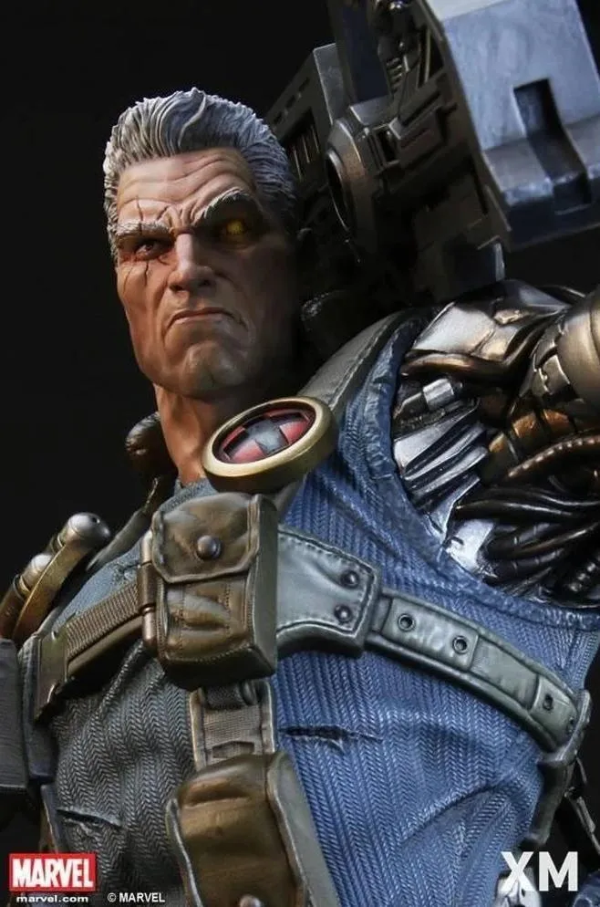 Cable 1/4 Scale Statue STGCC Exclusive (DISPLAYED)