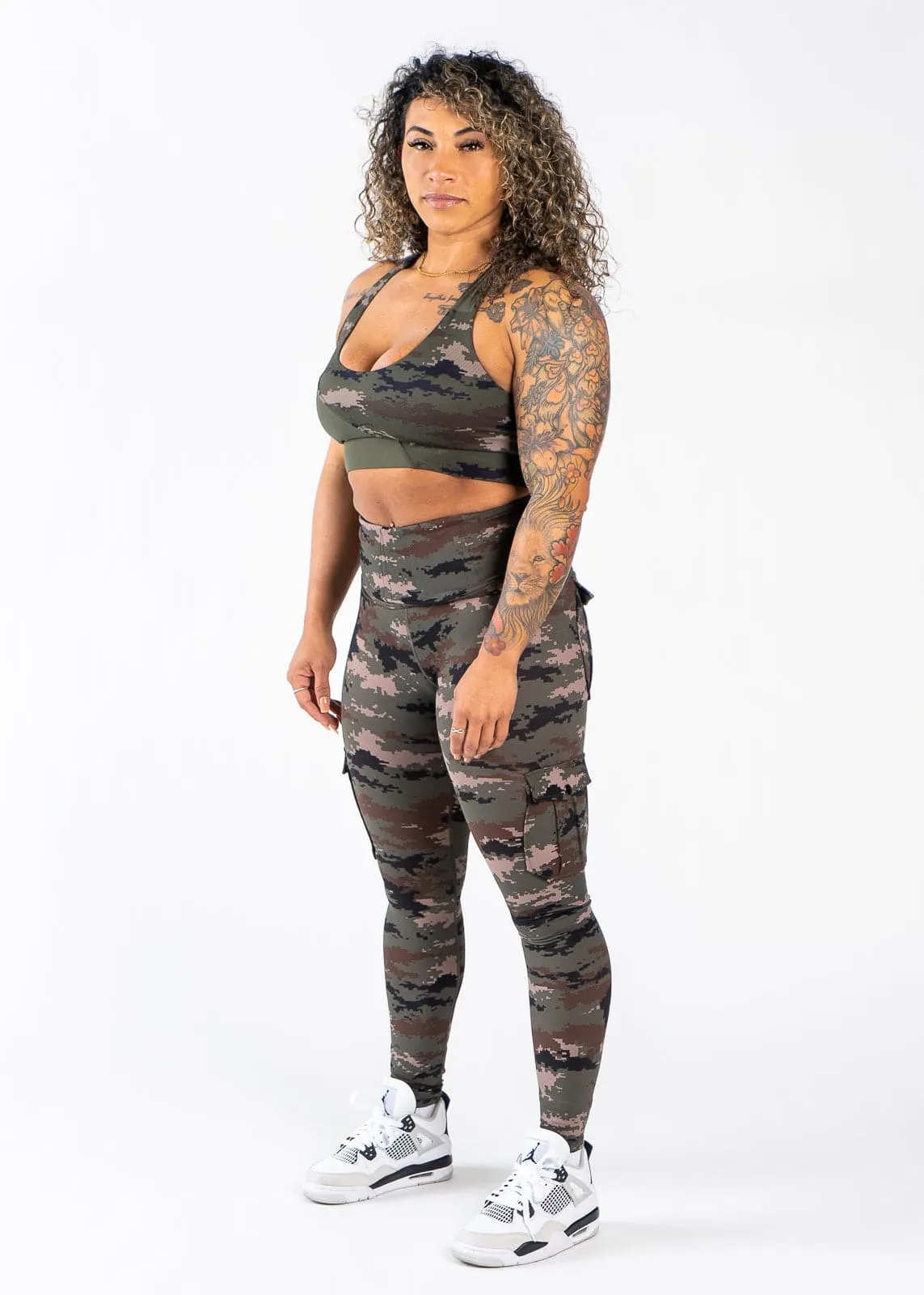 Concealed Carry Leggings With Tactical Pockets | Green Camo