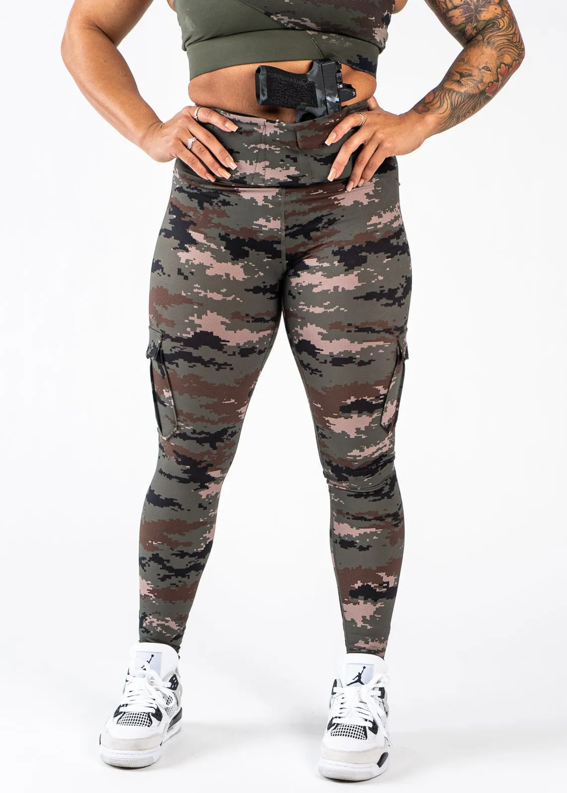 Concealed Carry Leggings With Tactical Pockets | Green Camo