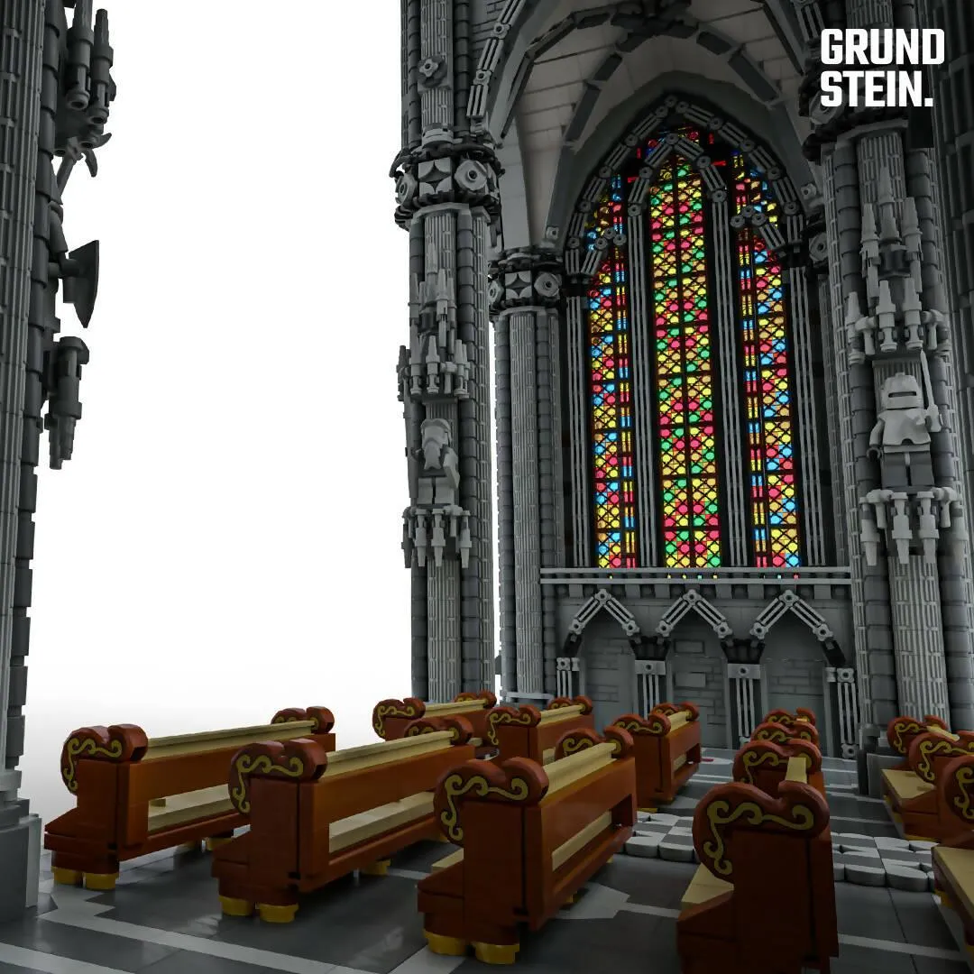 Gothic Cathedral- Cross Section | Minifigure Scale 1:42 | 41000 parts, 1.34m high