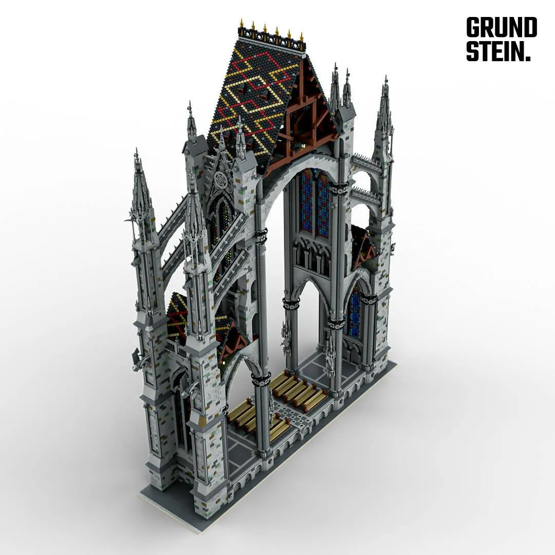 Gothic Cathedral- Cross Section | Minifigure Scale 1:42 | 41000 parts, 1.34m high