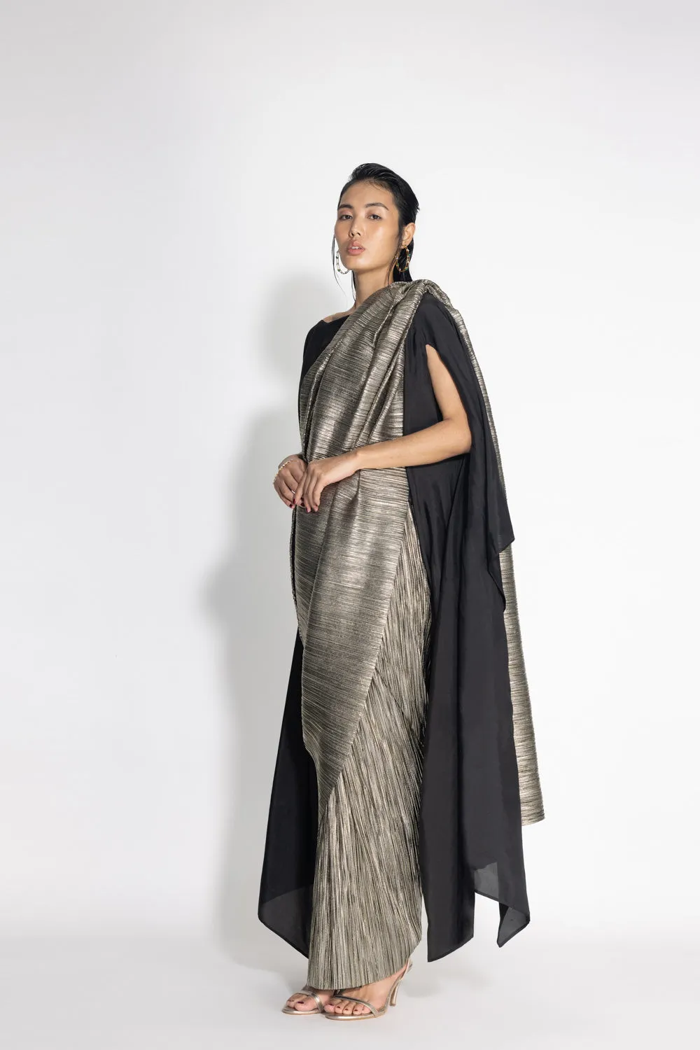 Metallic 2.0 Sari with SK Cape