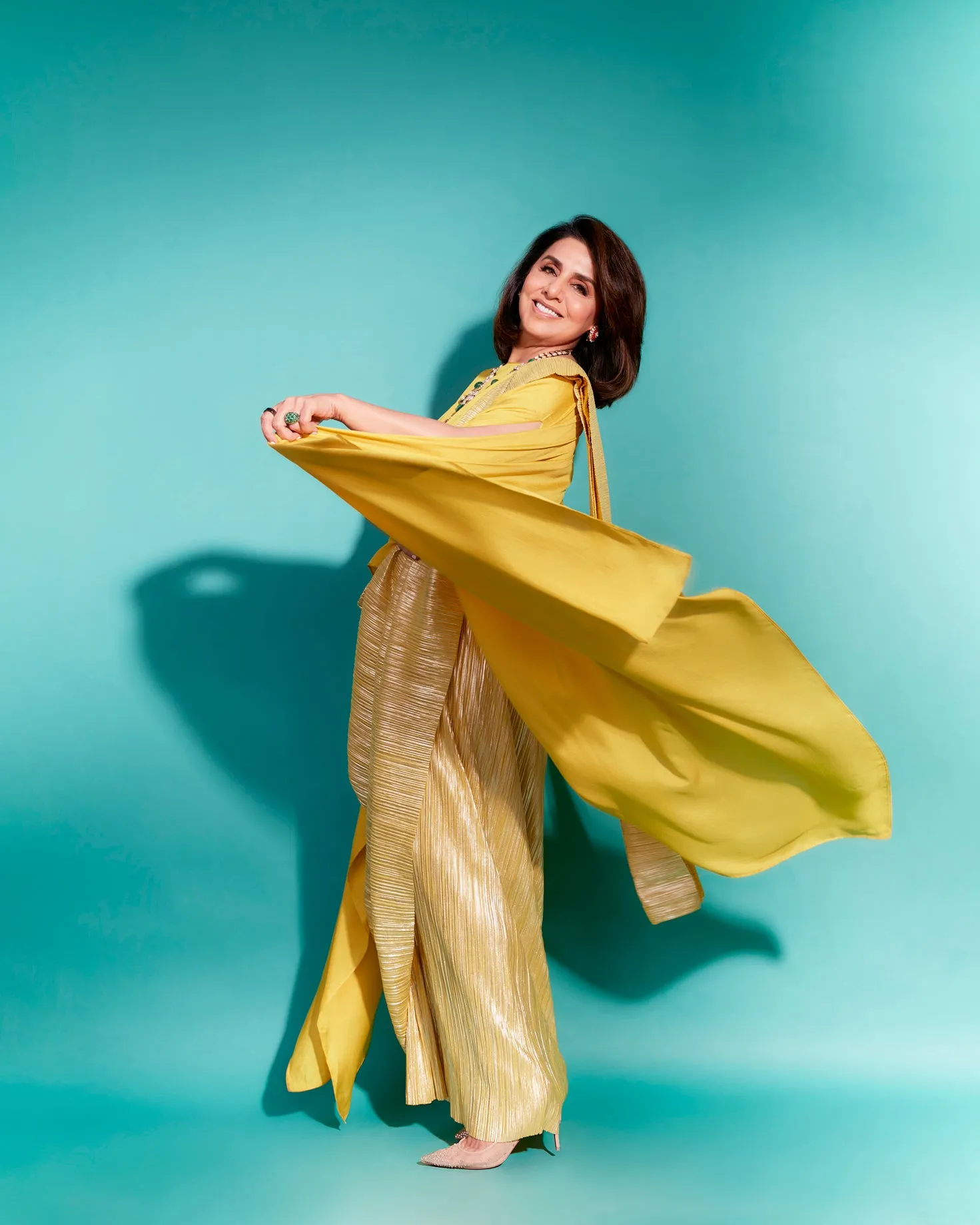 Neetu Kapoor in Metallic 2.0 Sari with SK Cape